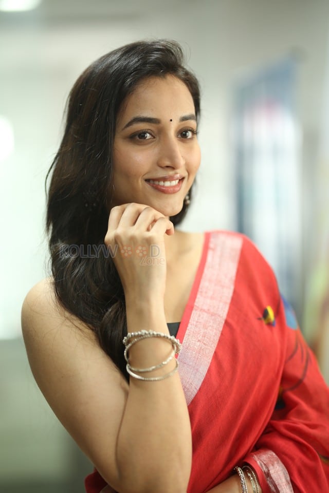Heroine Srinidhi Shetty at Telusu Kada Movie Interview Photos 27