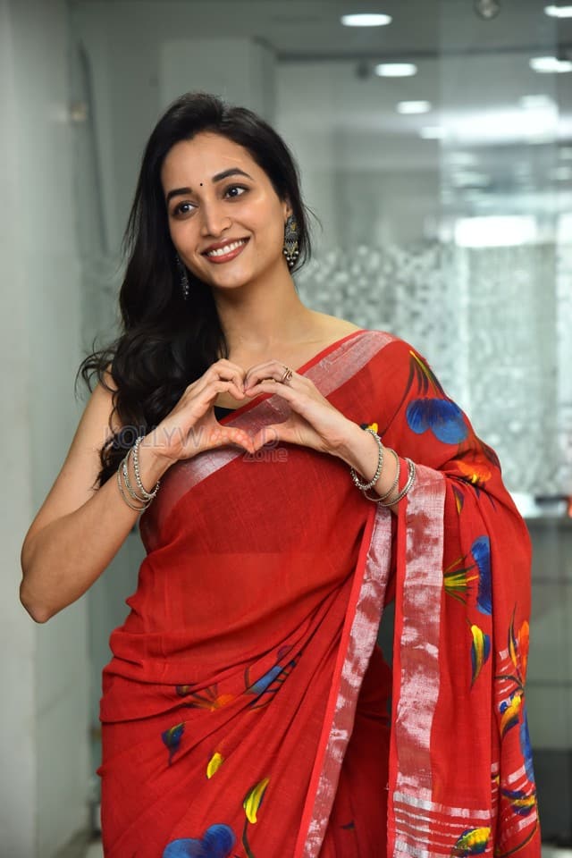 Heroine Srinidhi Shetty at Telusu Kada Movie Interview Photos 57