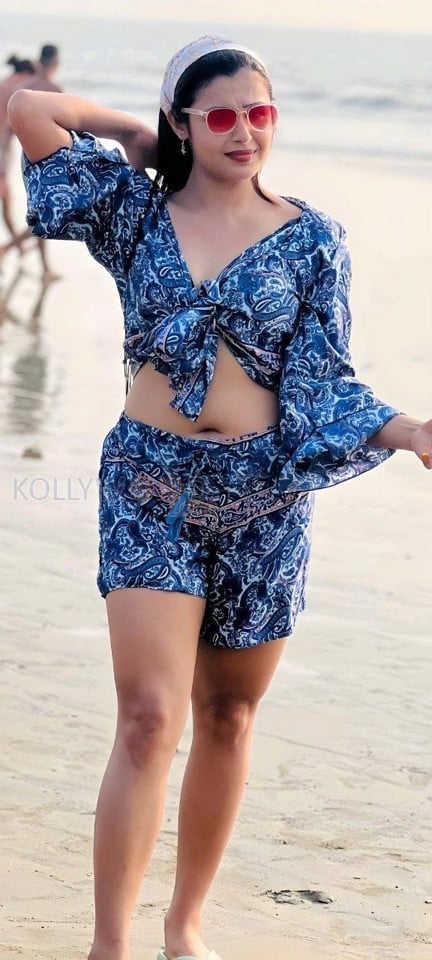 Neethone Nenu Actress Mokksha Holiday Pictures 02
