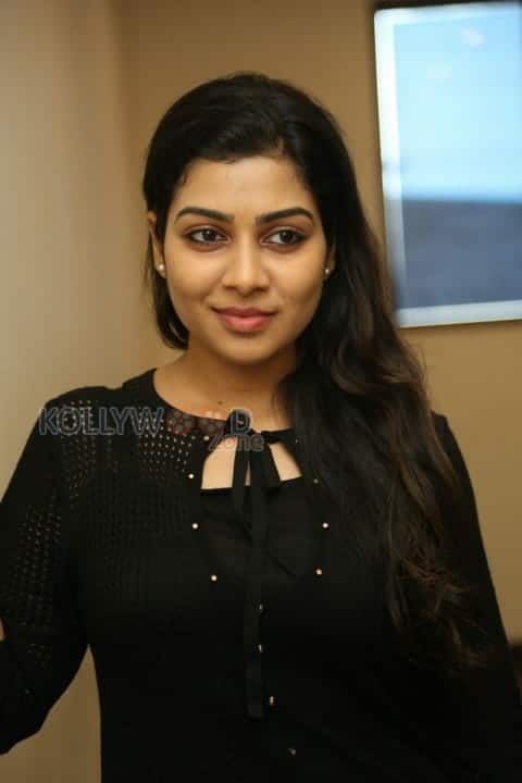 Tamil Actress Satna Titus Pictures 03