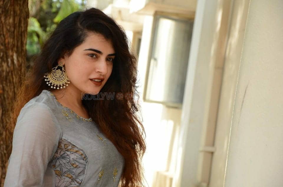 Actress Archana Shastry At Vajra Kavachadhara Govinda Success Meet Pictures 06