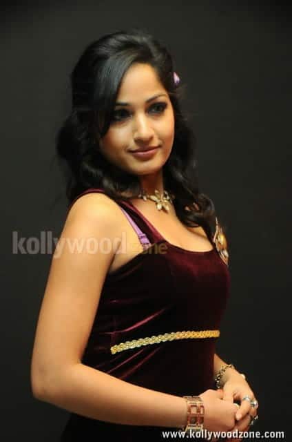 Actress Madhavi Latha Pictures 05