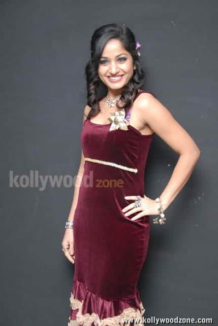 Actress Madhavi Latha Pictures 08
