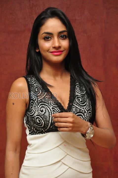 Actress Pooja Sree Pictures 10