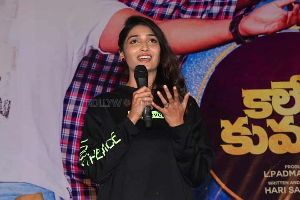 Actress Priya Vadlamani At College Kumar Movie Trailer Launch Photos 16