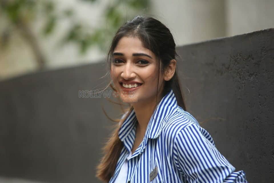Actress Priya Vadlamani At Husaru Photos 04