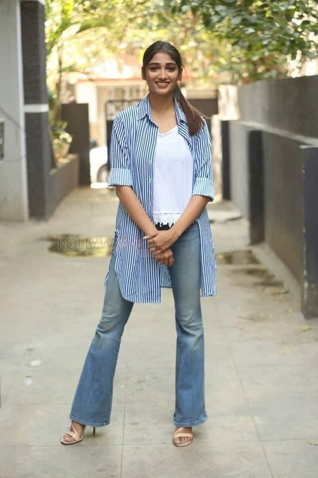 Actress Priya Vadlamani At Husaru Photos 09