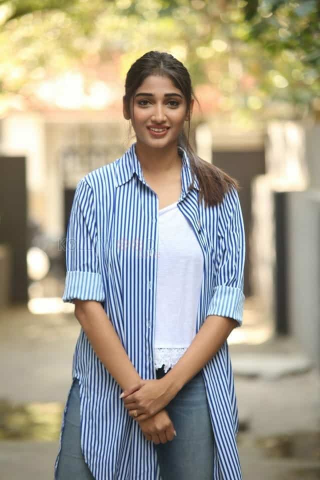 Actress Priya Vadlamani At Husaru Photos 11