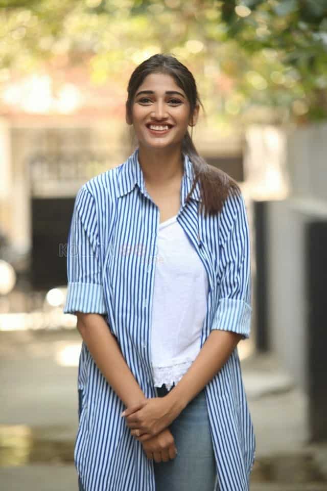 Actress Priya Vadlamani At Husaru Photos 12