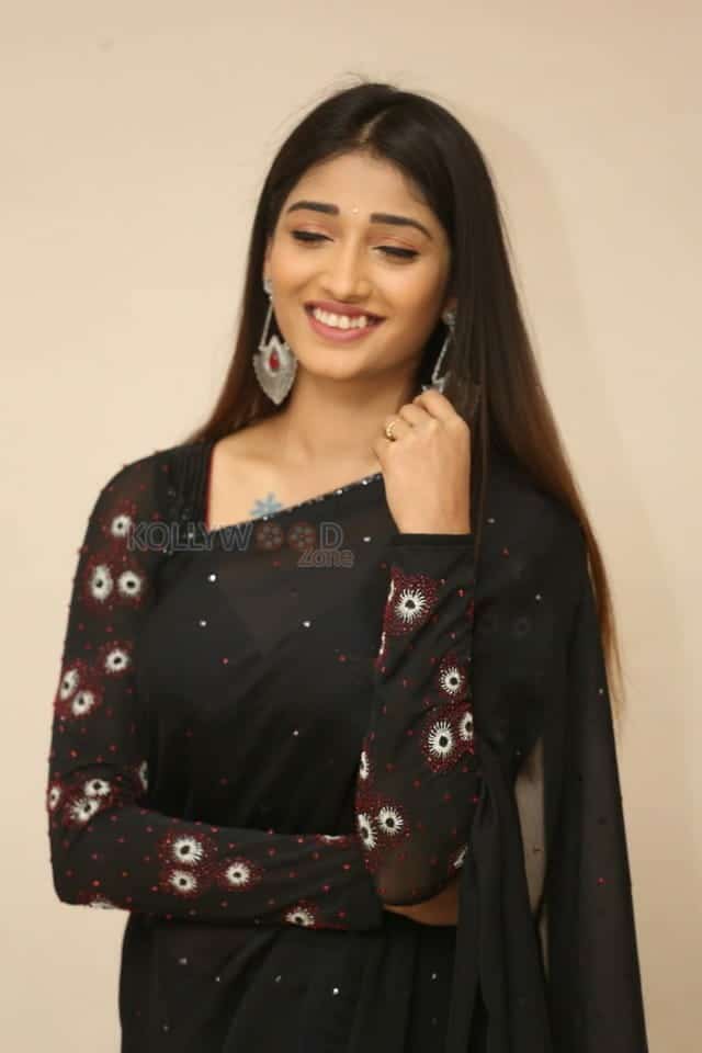 Actress Priya Vadlamani At Hushaaru Movie 50 Days Celebrations Photos 20