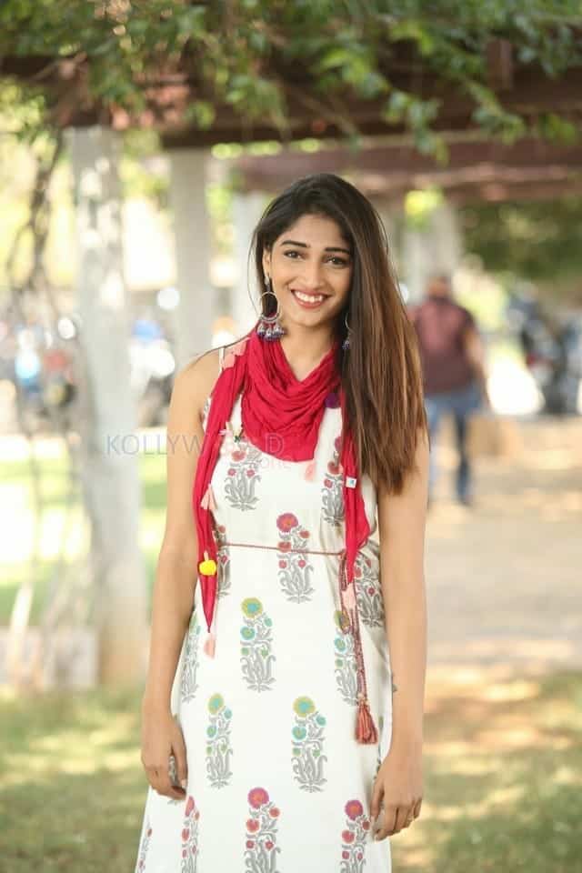 Actress Priya Vadlamani At Shubhalekha Lu Movie Press Meet Photos 09