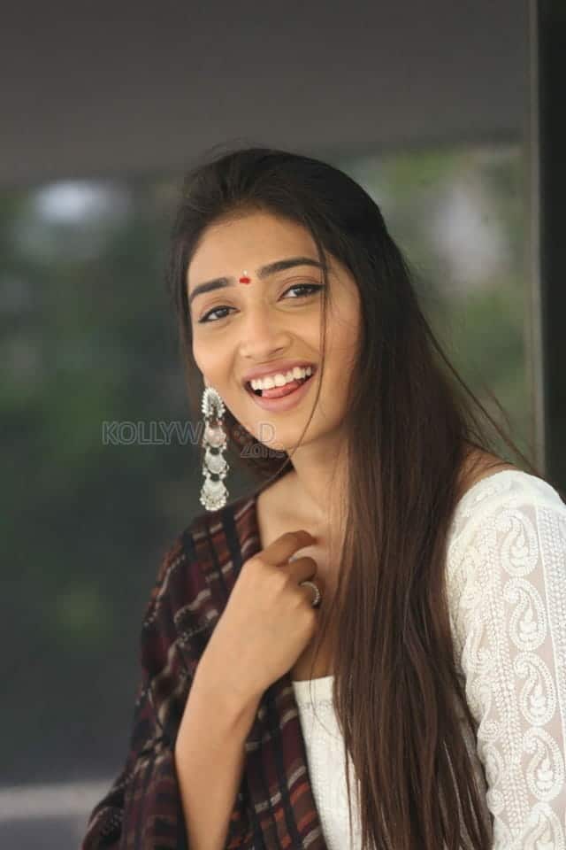 Actress Priya Vadlamani At Sumanth Ashwin S New Film Photos 04