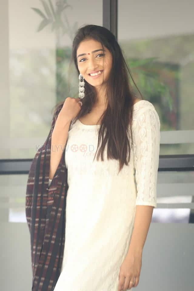 Actress Priya Vadlamani At Sumanth Ashwin S New Film Photos 14