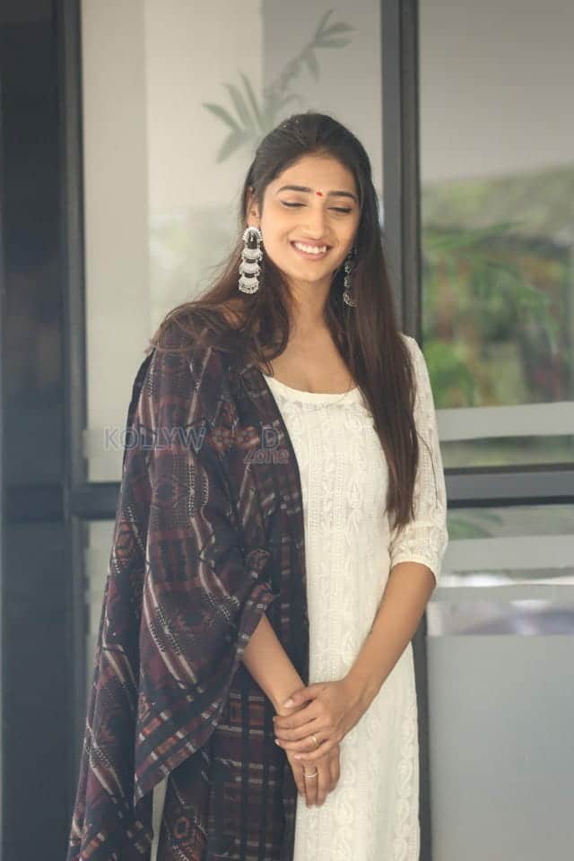 Actress Priya Vadlamani At Sumanth Ashwin S New Film Photos 22