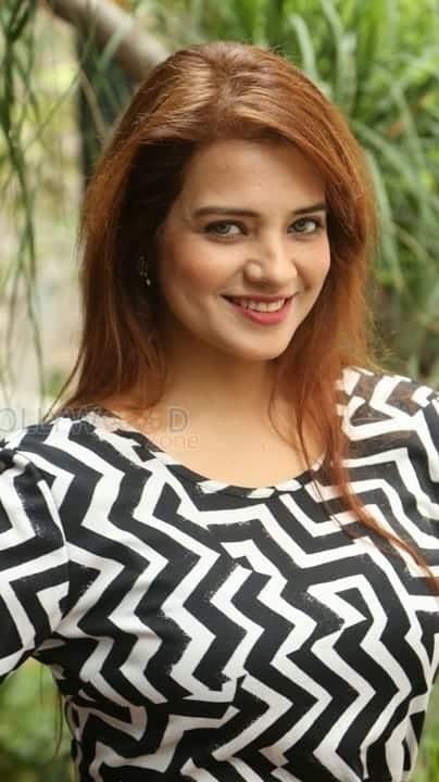 Actress Saloni Aswani Photos 22