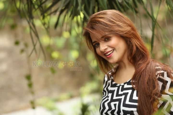 Actress Saloni Aswani Photos 80