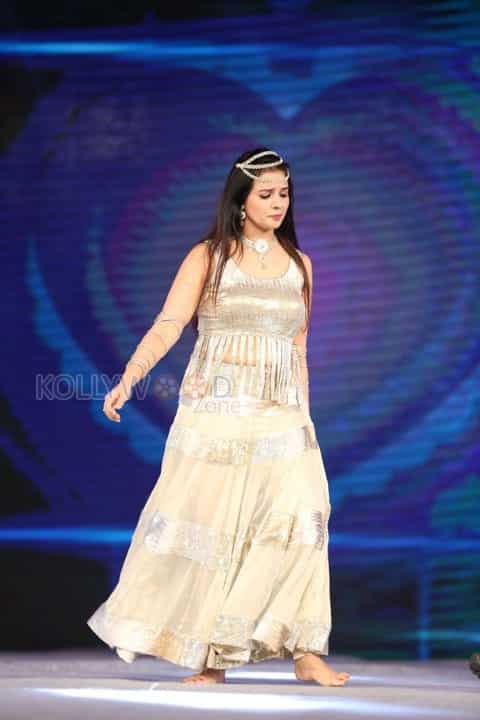 Actress Saloni At Gama Awards 2014 Photos 19
