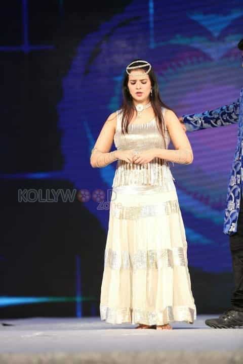 Actress Saloni At Gama Awards 2014 Photos 21