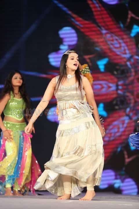 Actress Saloni At Gama Awards 2014 Photos 22