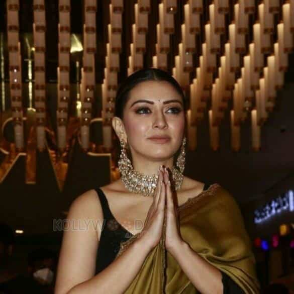 Hansika Motwani Pens A Touching Note For Her Fans!