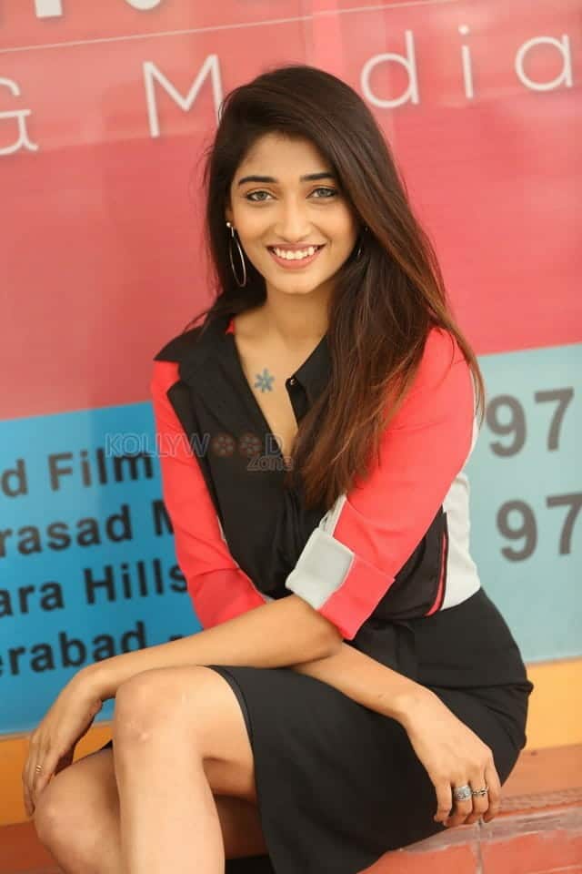 Priya Vadlamani At Husharu Press Meet Photos 01