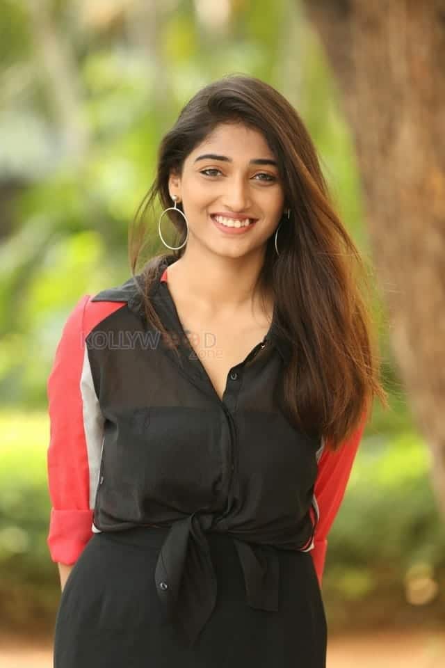 Priya Vadlamani At Husharu Press Meet Photos 13
