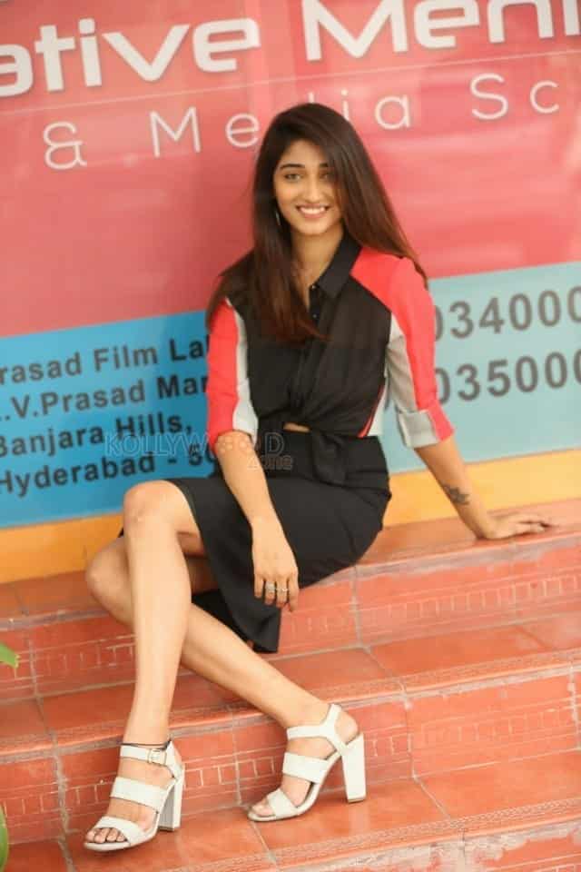 Priya Vadlamani At Husharu Press Meet Photos 32