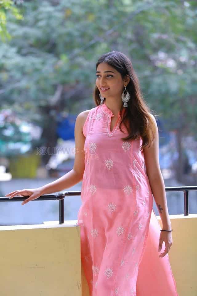 Priya Vadlamani At Shubhalekha Lu Press Meet Pictures 10