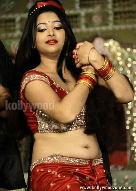 Swetha Basu Prasad Spicy Stills 08