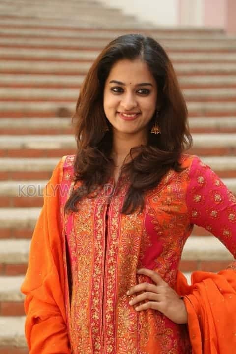 Tollywood Heroine Nanditha Pictures 26