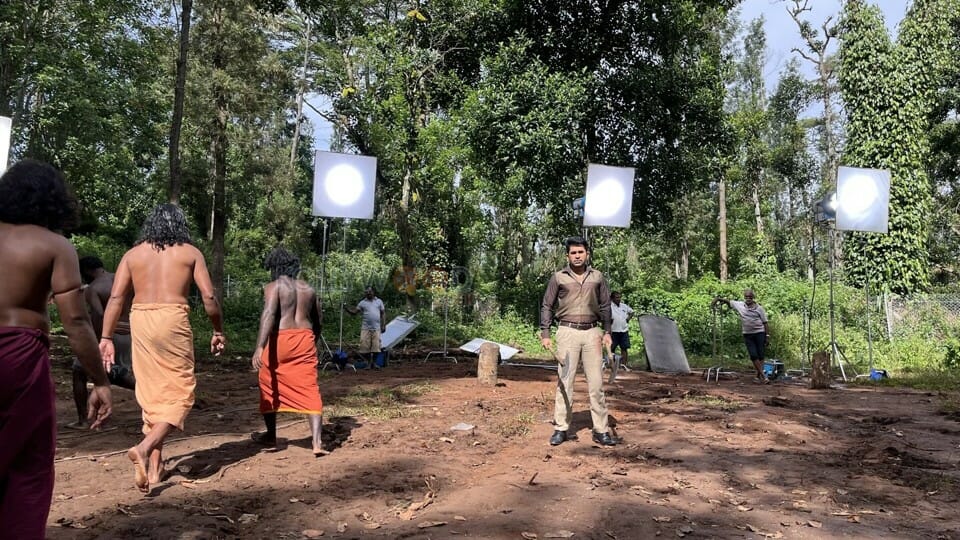 Valli Mayil Movie Shooting Pictures 02
