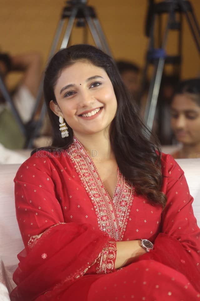 Actress Ritika Nayak at Mirai Movie Brahmand Blockbuster Meet Pictures 01