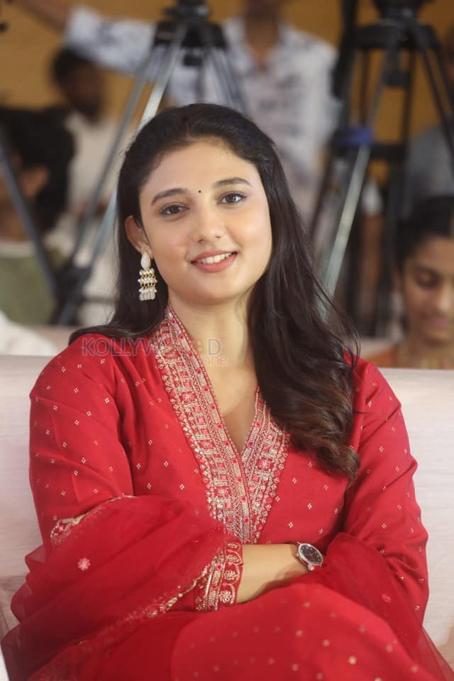 Actress Ritika Nayak at Mirai Movie Brahmand Blockbuster Meet Pictures 02