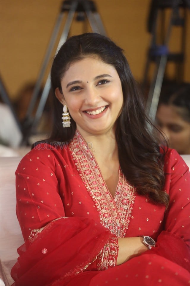 Actress Ritika Nayak at Mirai Movie Brahmand Blockbuster Meet Pictures 03