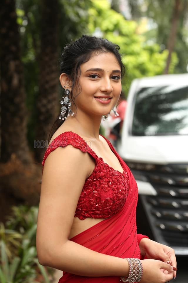 Actress Ritika Nayak at Mirai Movie Success Meet Pictures 03