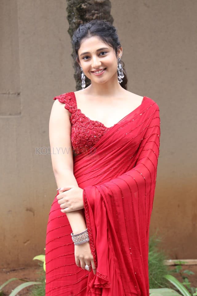 Actress Ritika Nayak at Mirai Movie Success Meet Pictures 15