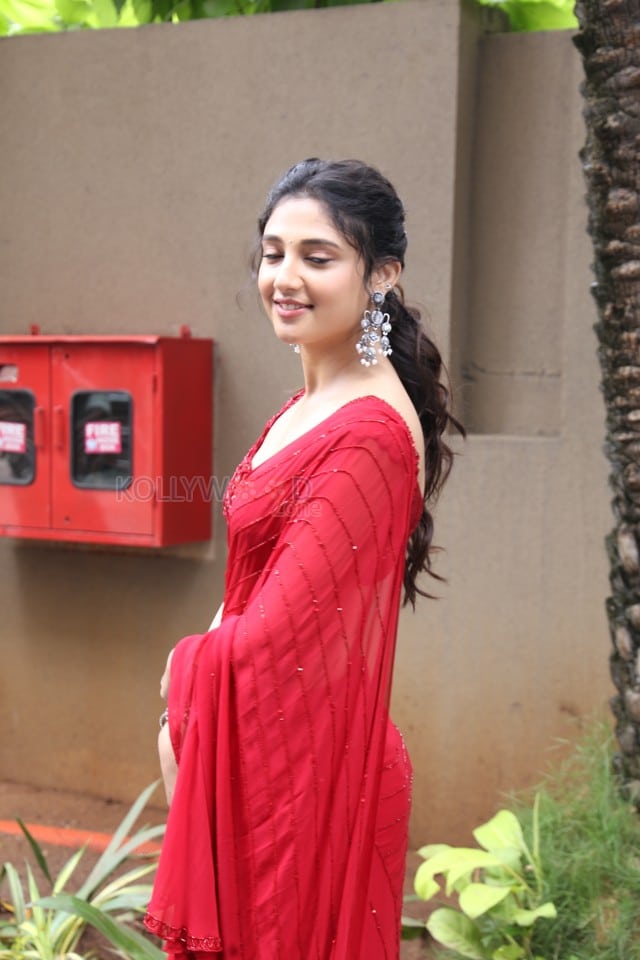 Actress Ritika Nayak at Mirai Movie Success Meet Pictures 27