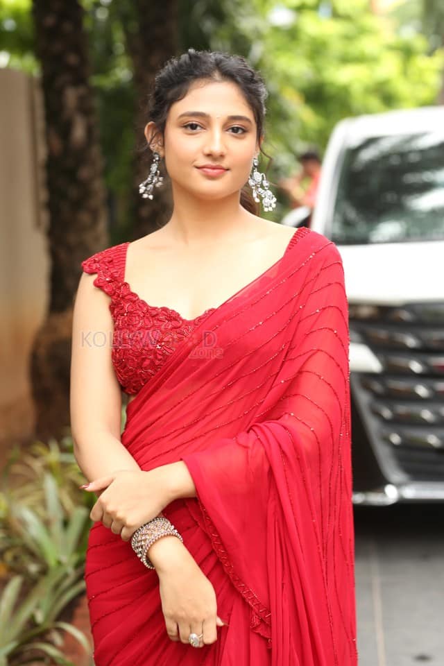 Actress Ritika Nayak at Mirai Movie Success Meet Pictures 48