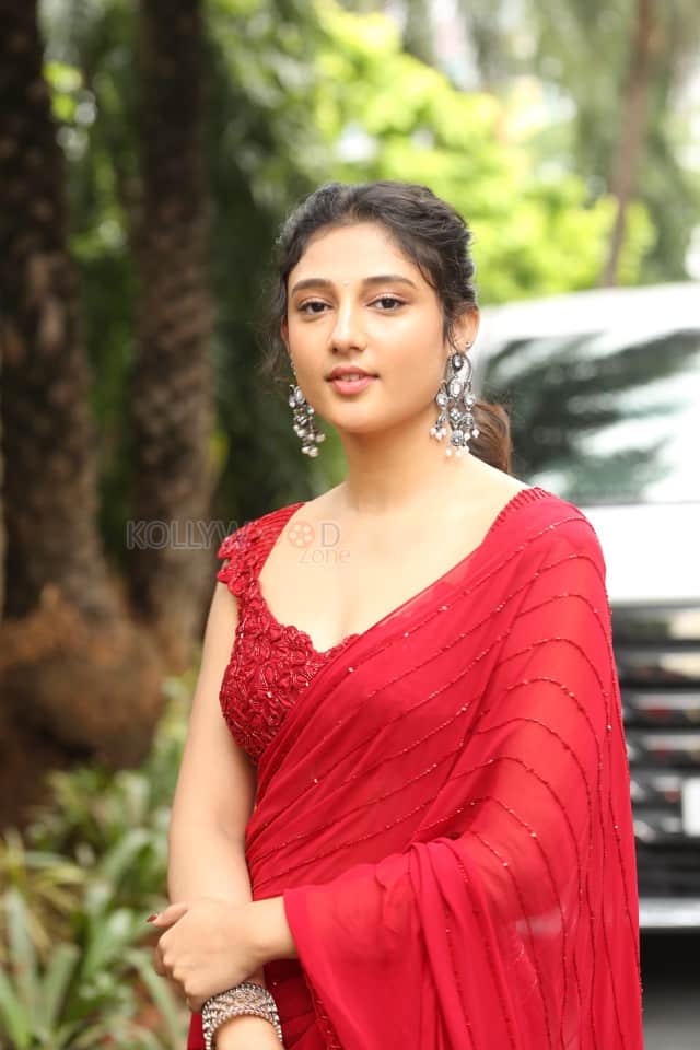 Actress Ritika Nayak at Mirai Movie Success Meet Pictures 52