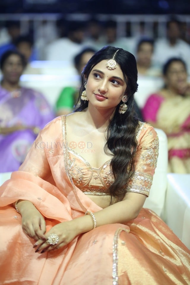 Actress Ritika Nayak at Mirai Pre release Event Photos 05