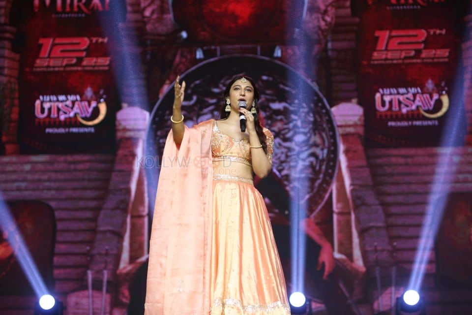 Actress Ritika Nayak at Mirai Pre release Event Photos 11