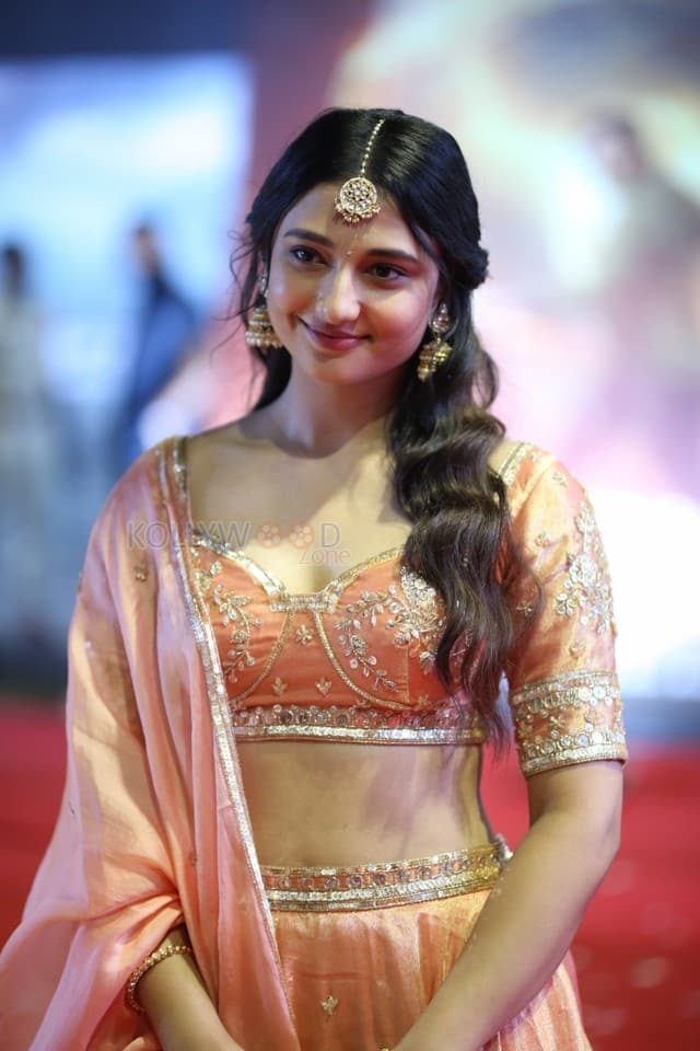 Actress Ritika Nayak at Mirai Pre release Event Photos 19