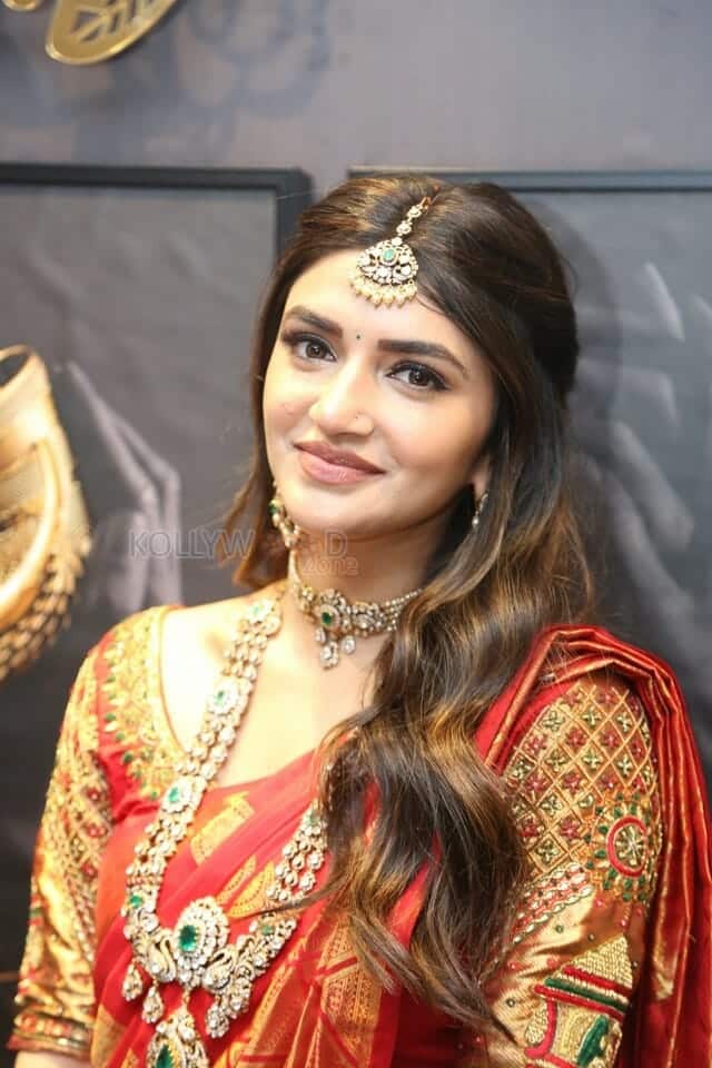 Actress Sreeleela at CMR Jewellery Showroom Launch in Hyderabad Photos 17