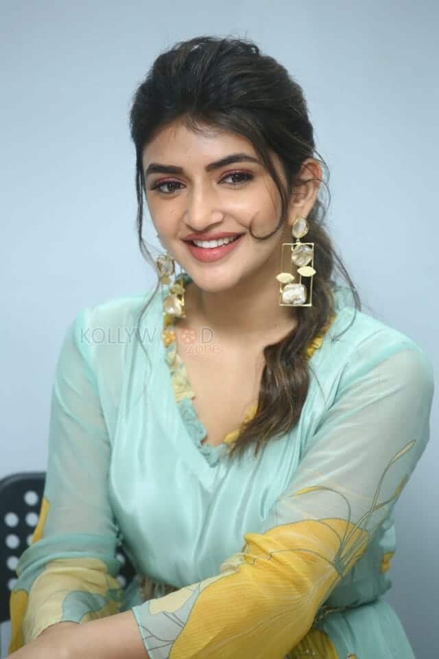 Actress Sreeleela at Dhamaka Movie Interview Stills 35