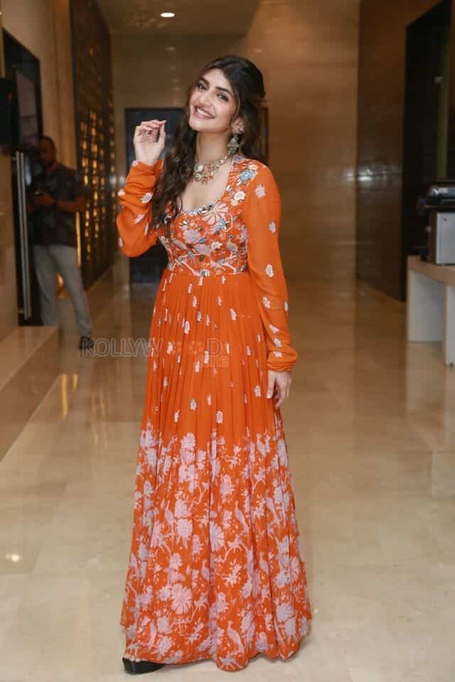 Actress Sreeleela at Dhamaka Movie Success Celebrations Photos 05
