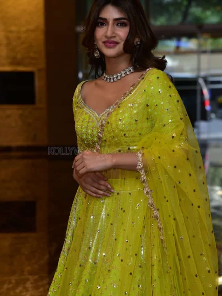 Beautiful Actress Sreeleela at Aadikeshava Song Launch Photos 15