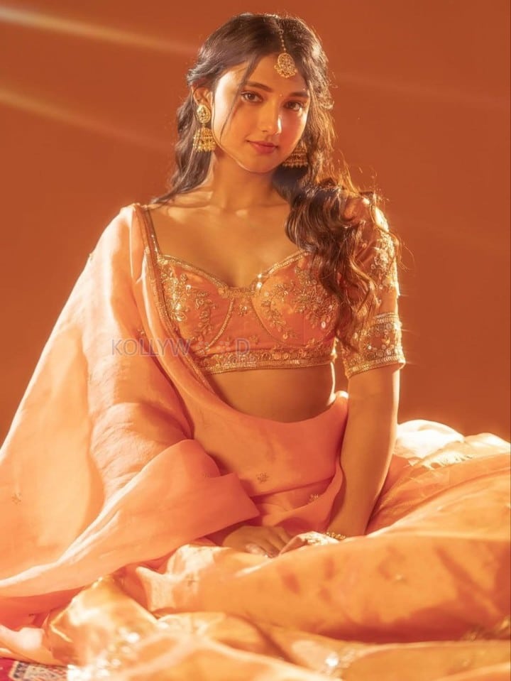 Dazzling and Cute Ritika Nayak in a Golden Lehenga Pictures 03