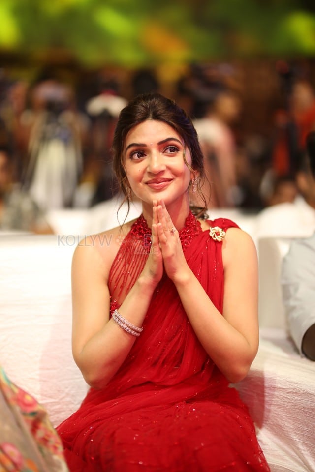 Heroine Sreeleela at Junior Movie Pre Release Event in Hyderabad Pictures 02