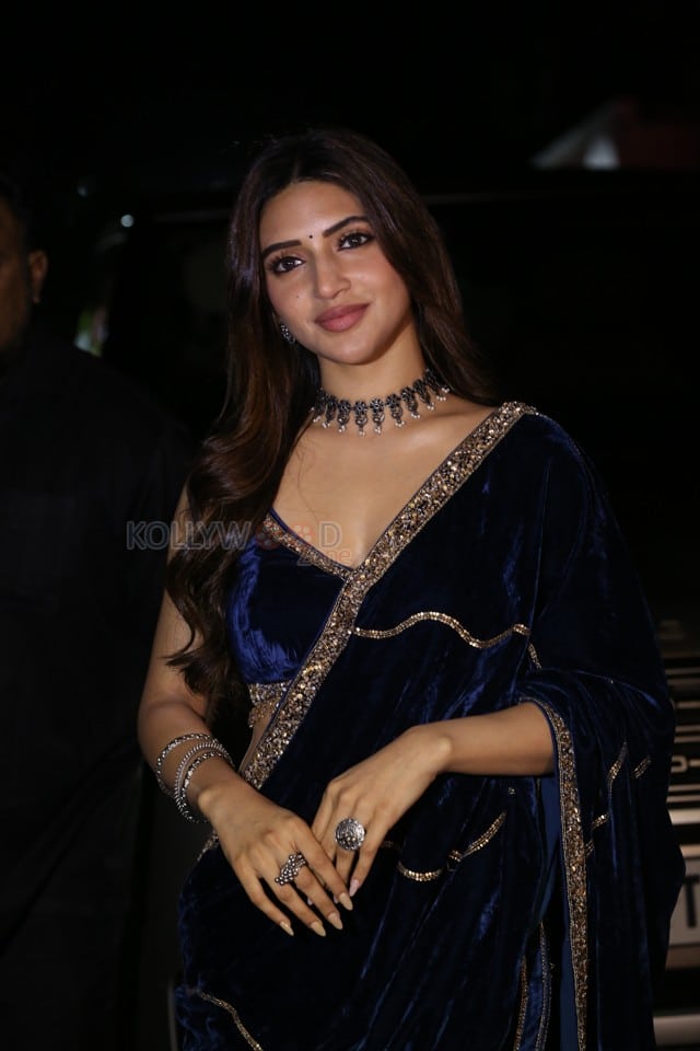 Heroine Sreeleela at Mass Jathara movie Pre Release Event Pictures 01