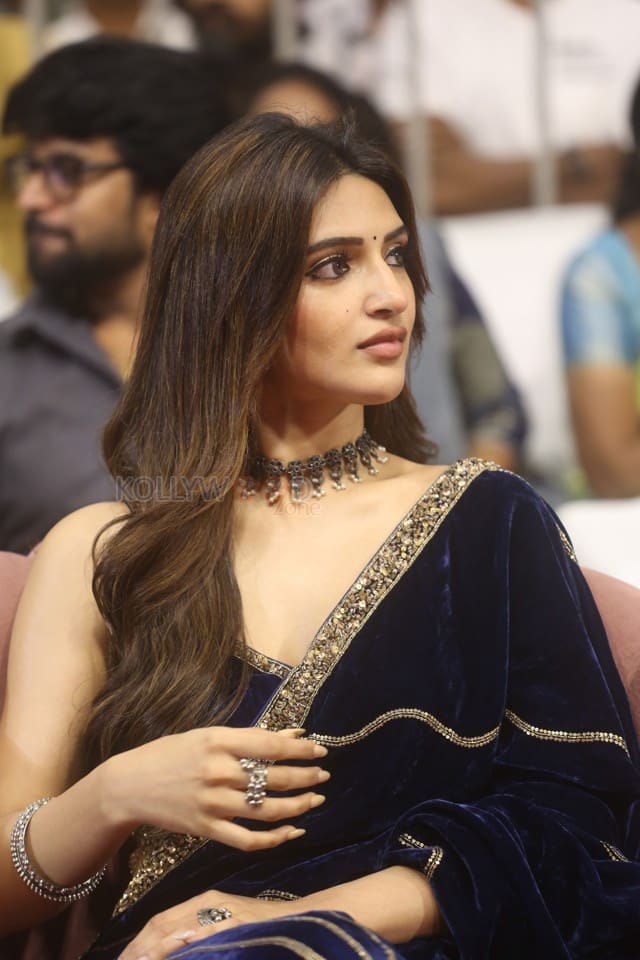 Heroine Sreeleela at Mass Jathara movie Pre Release Event Pictures 08